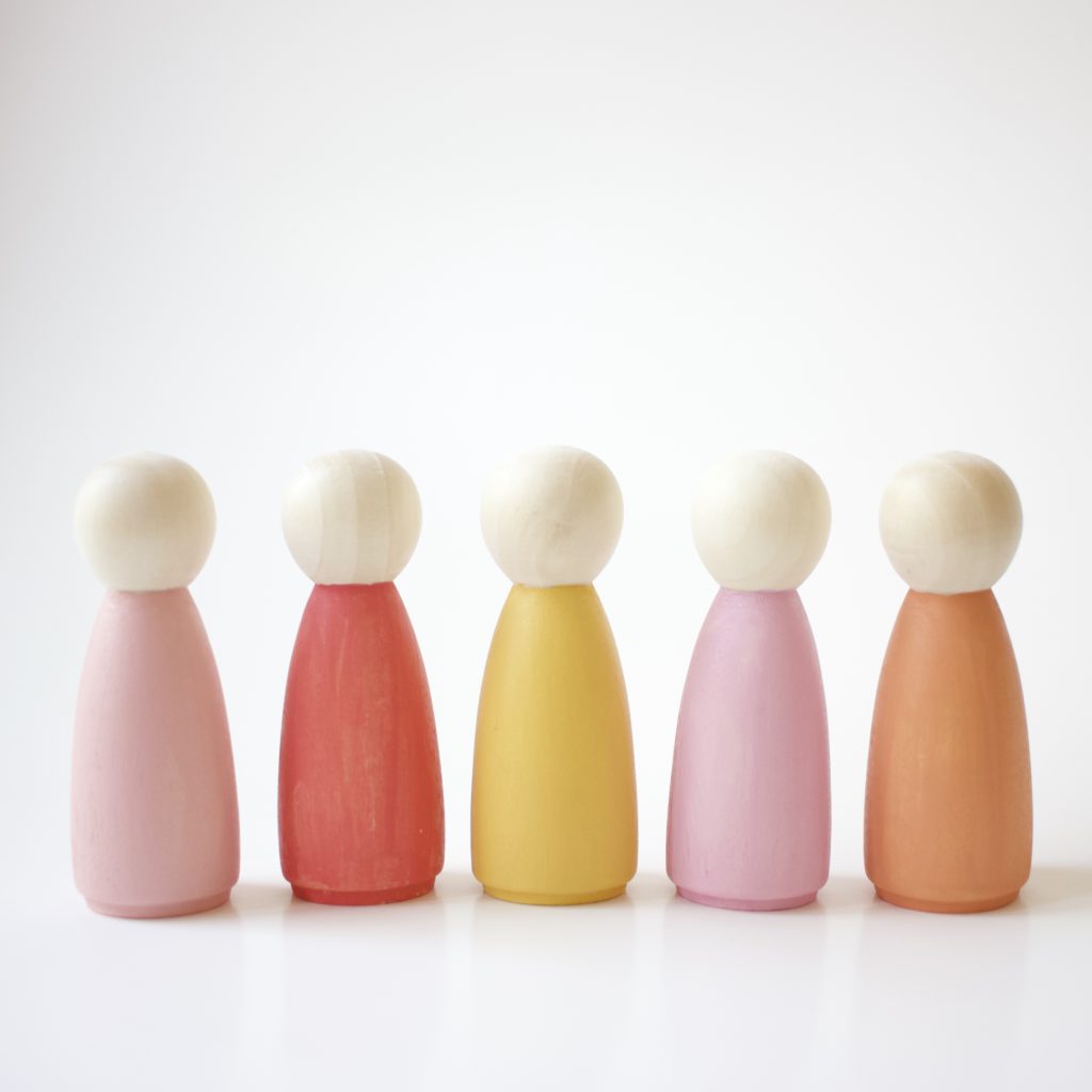 plain peg dolls with solid paint